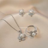  Hoa tai titan Hoa ngọc 