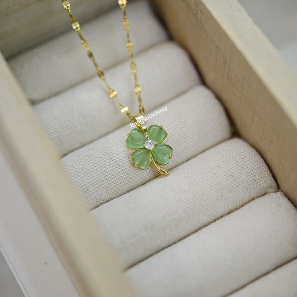  Dây chuyền titan Clover Opal xanh 