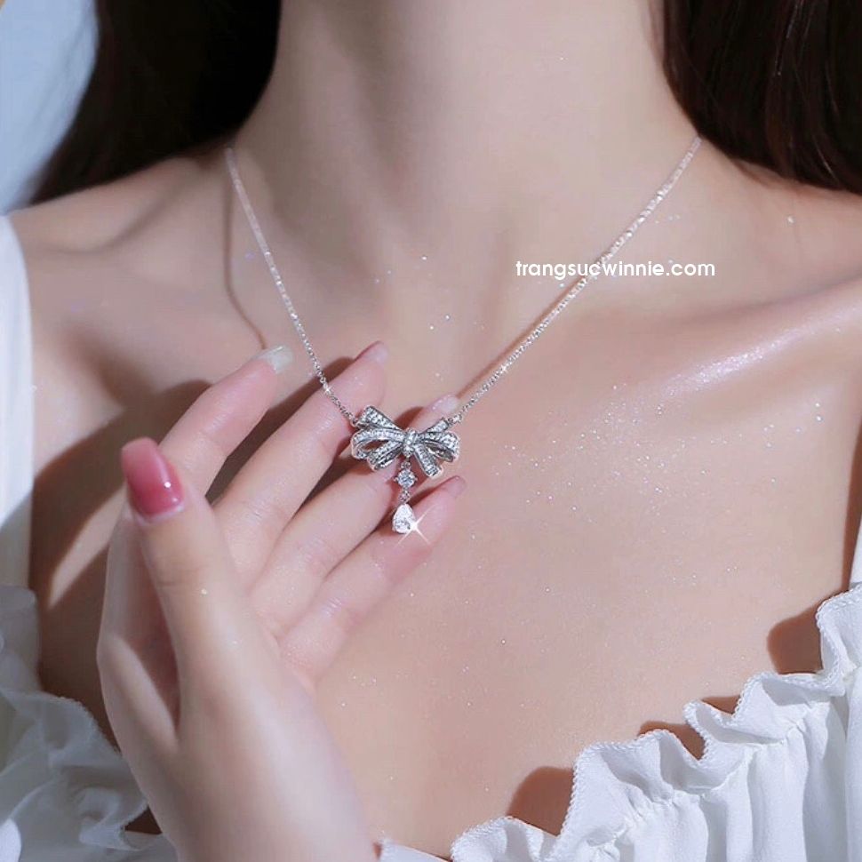  Dây chuyền titan Nơ giọt nước 