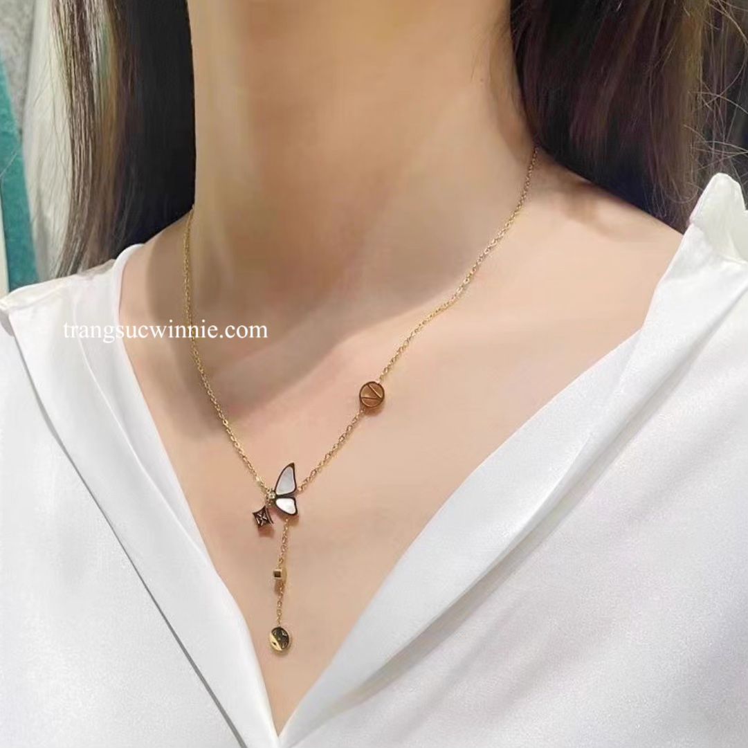  Dây chuyền titan Bướm nghiêng 