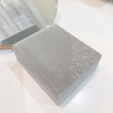  Hộp hoa nhung xám CN 