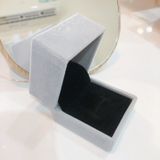  Hộp hoa nhung xám V 