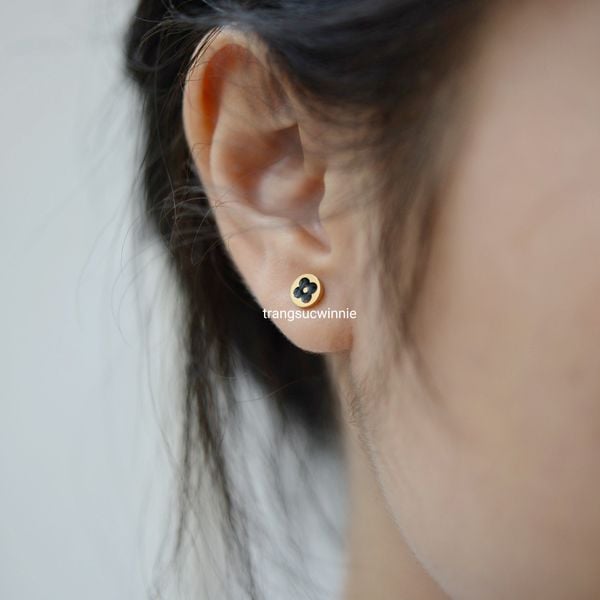  Hoa tai Titan Bi Hoa đen tròn 