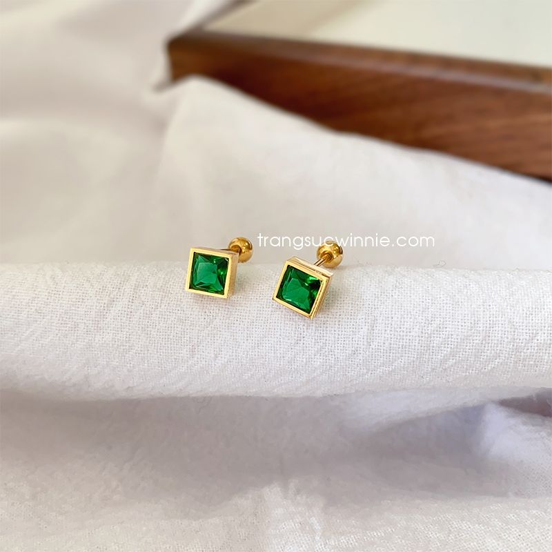  Hoa tai titan Bi Vuông 