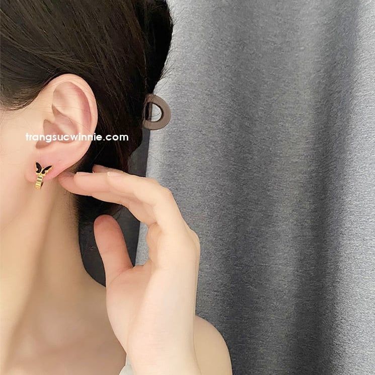  Hoa tai titan Bướm Đen 