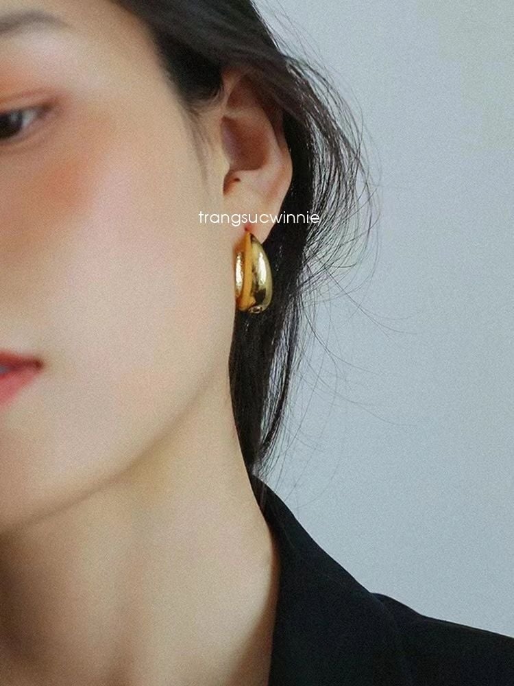  Hoa tai titan Hoodie VG 