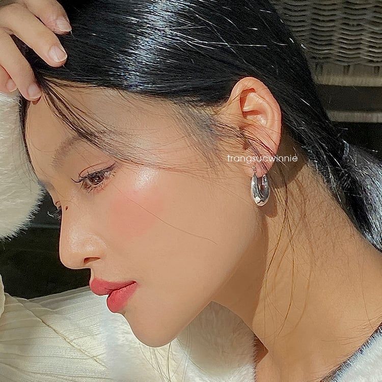  Hoa tai titan Hoodie B 