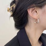  Hoa tai titan Sablanca B 