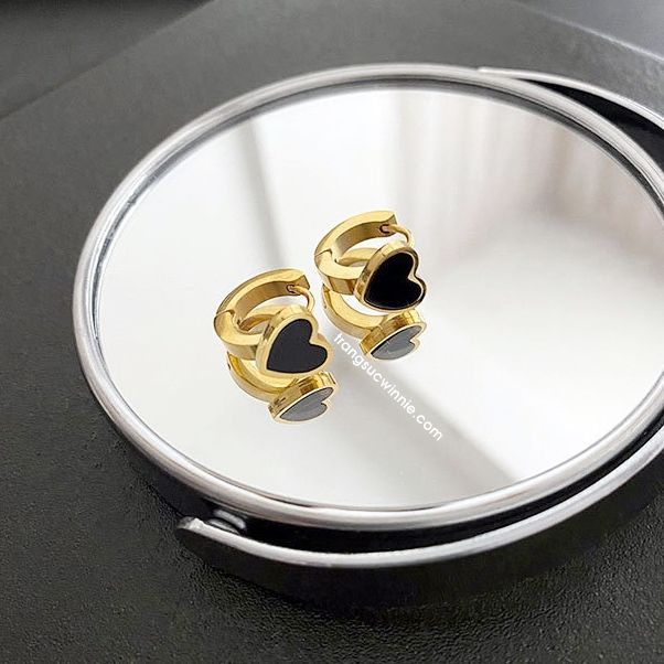  Hoa tai titan Tim khoen đen 