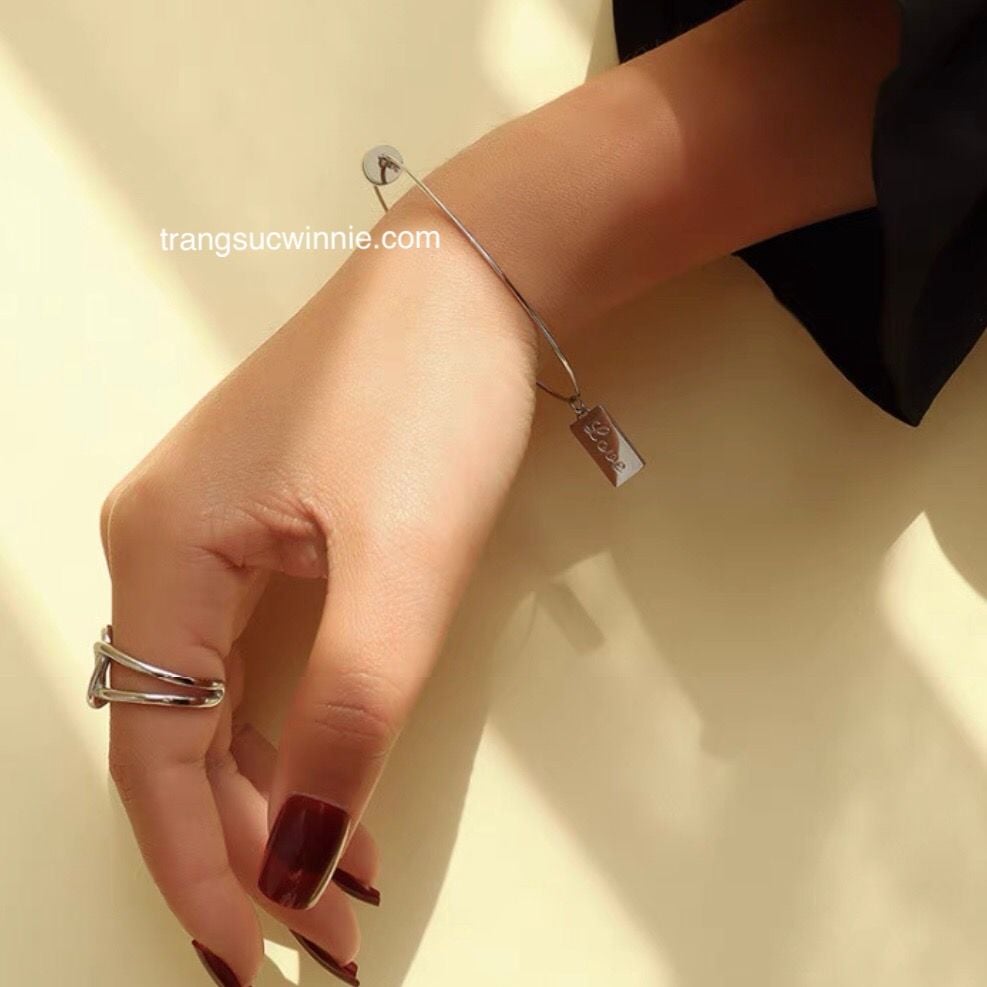  Vòng tay titan Love Gold B 