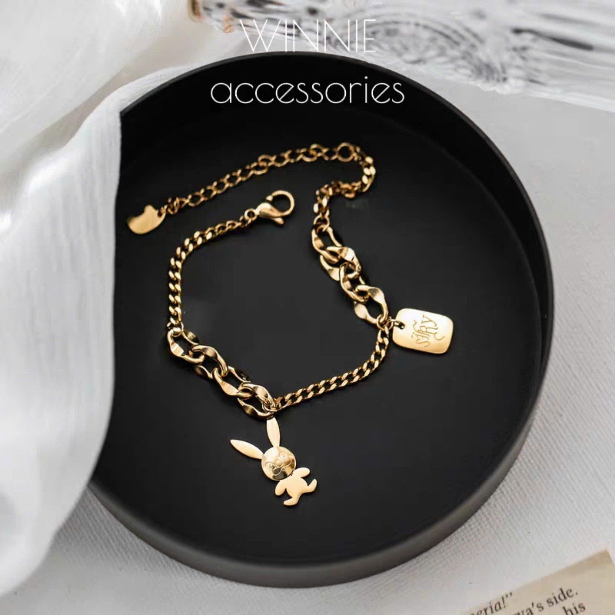  Lắc tay titan Bunny 