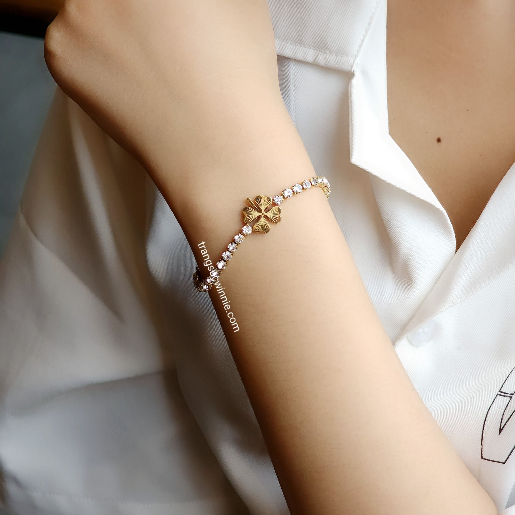  Lắc tay titan Clover diamond 