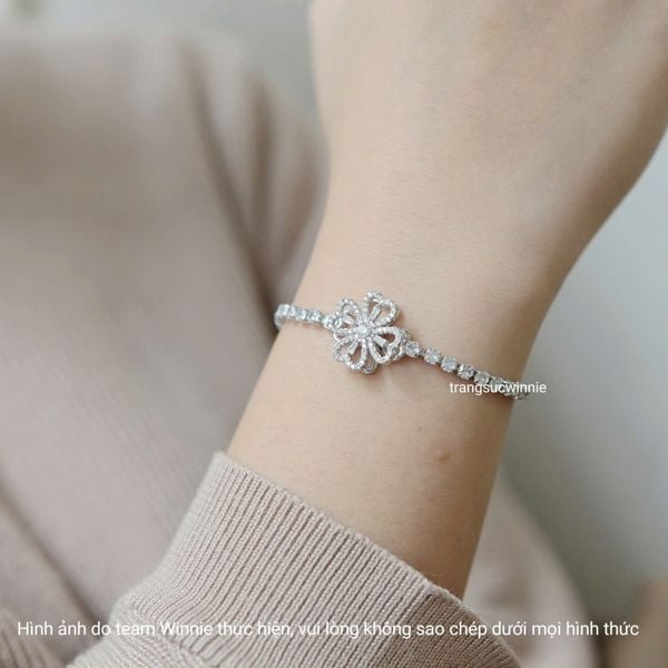  Lắc tay titan Clover rỗng 