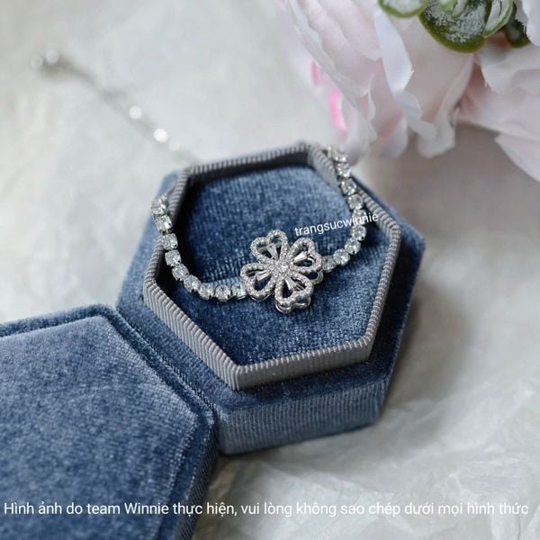  Lắc tay titan Clover rỗng 