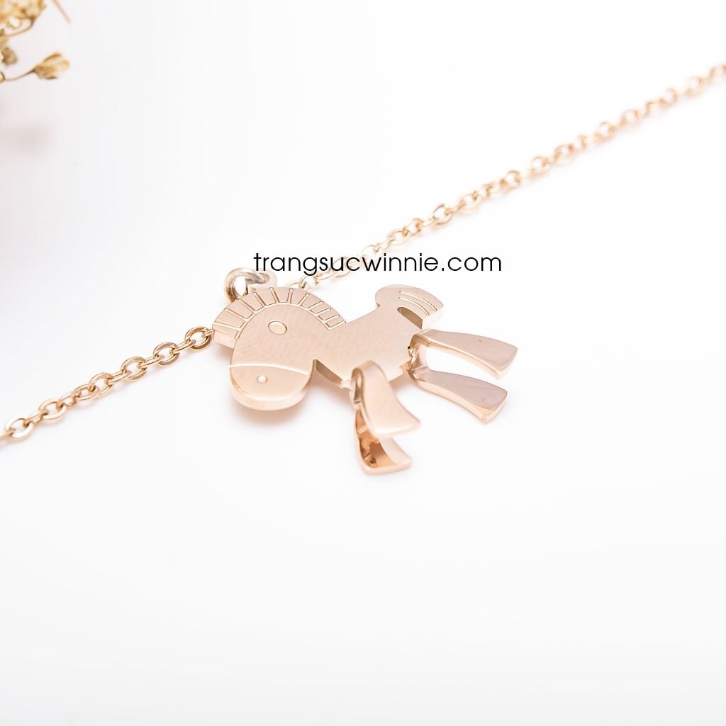  Lắc tay titan Pony 