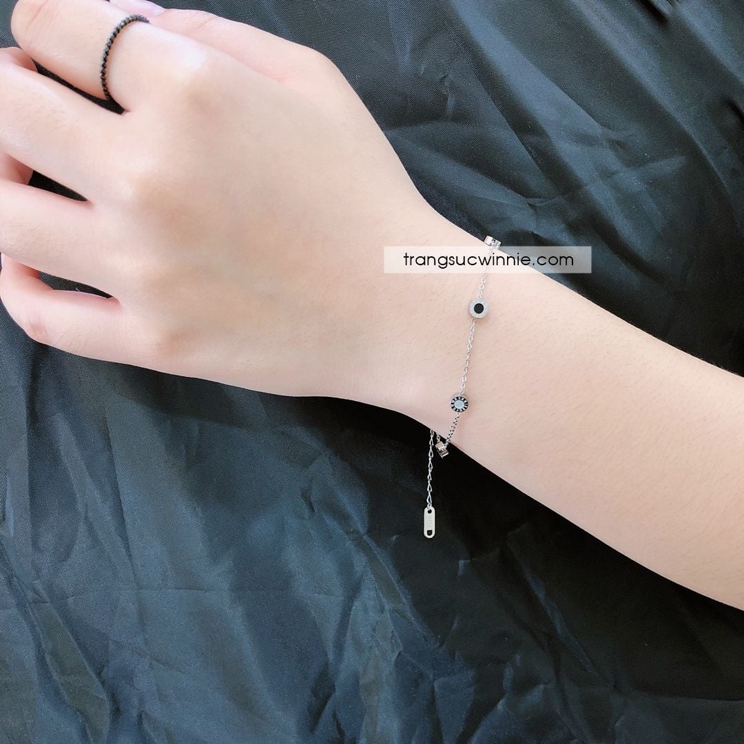  Lắc tay titan Roman Tiny 