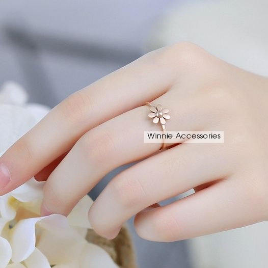  Nhẫn titan Daisy VH 