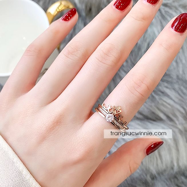  Nhẫn titan Elizabeth 