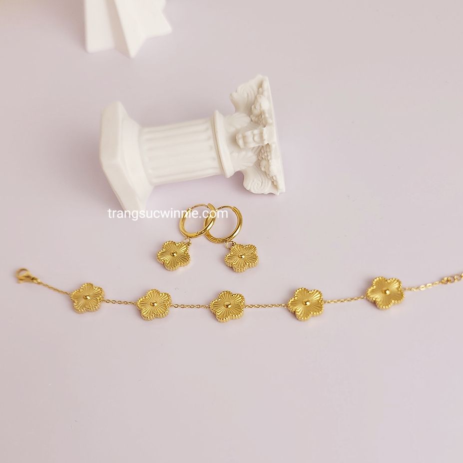  Hoa tai titan Ngũ Hoa 