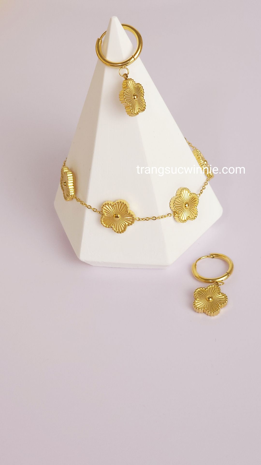  Hoa tai titan Ngũ Hoa 