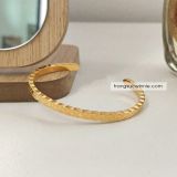  Vòng tay titan Crush Cuff 