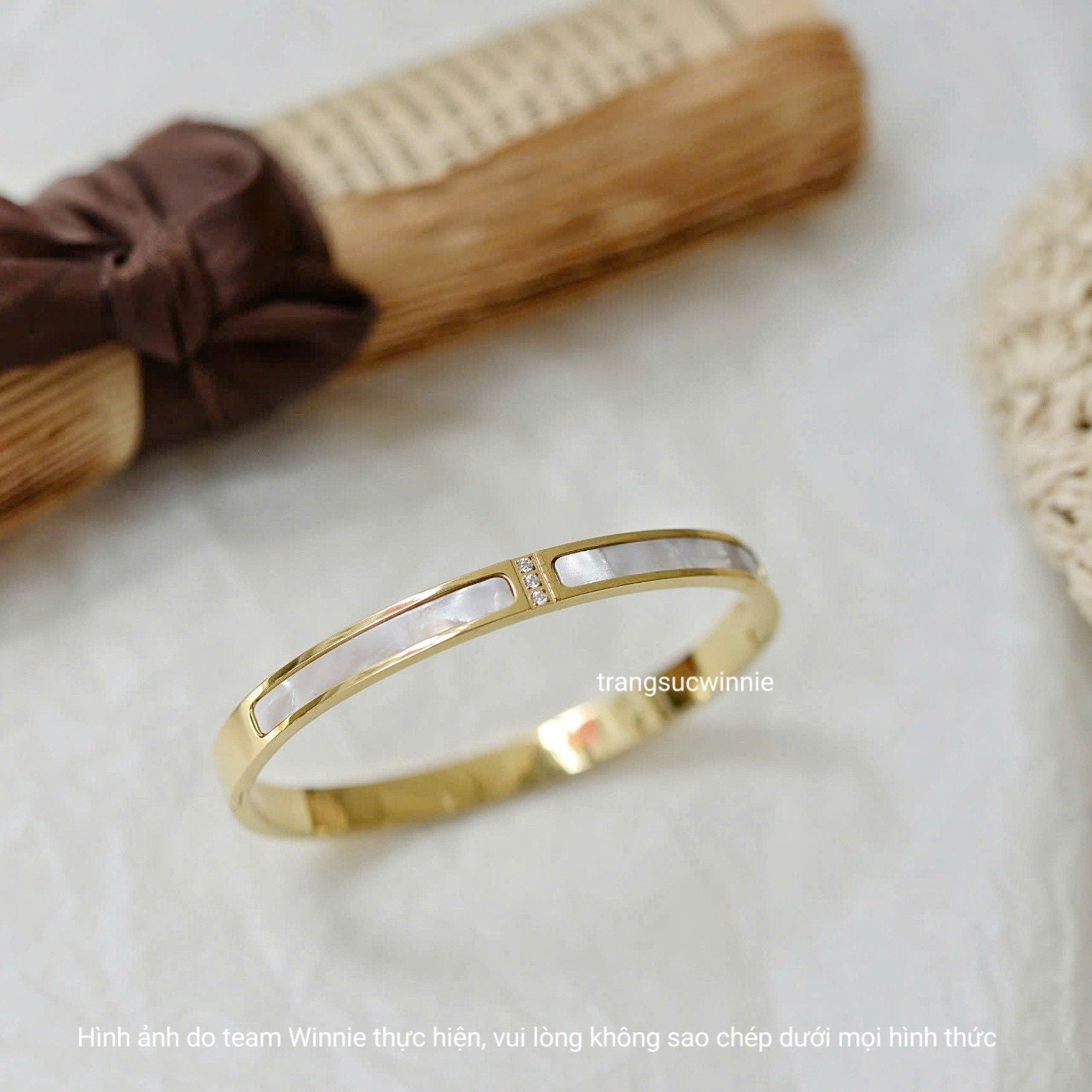  Vòng tay titan Xà Cừ 