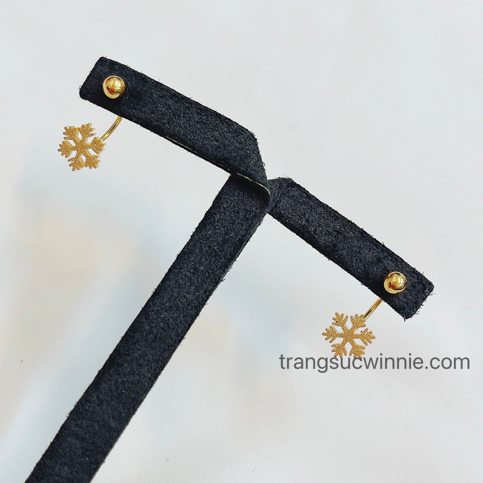  Hoa tai titan JK snowflake 