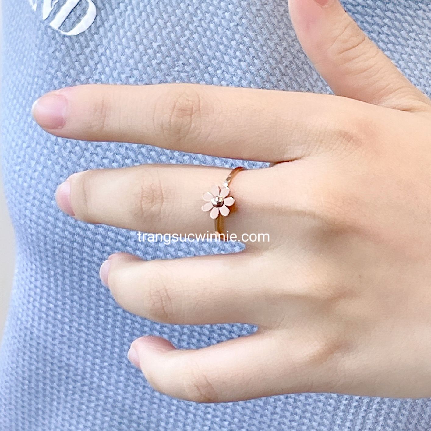  Nhẫn titan Daisy VH 