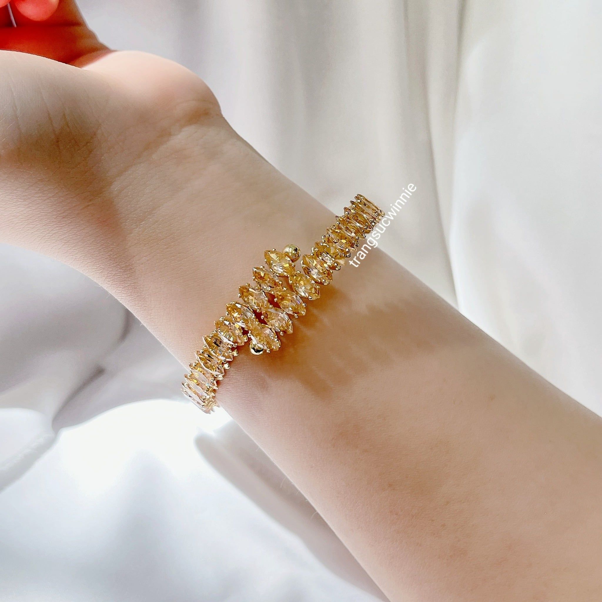  Vòng tay titan Oval Trà 