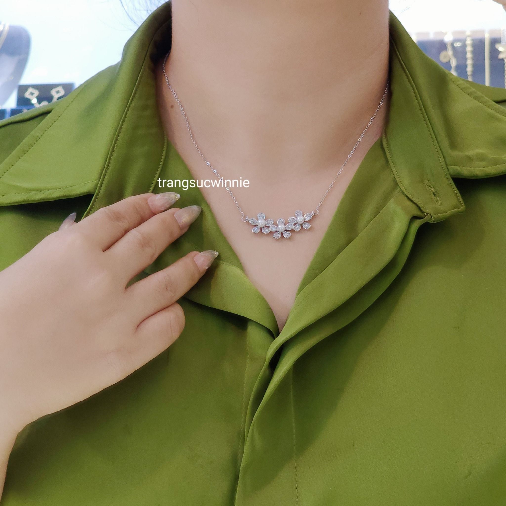  Dây chuyền titan 3 hoa ngọc trai 