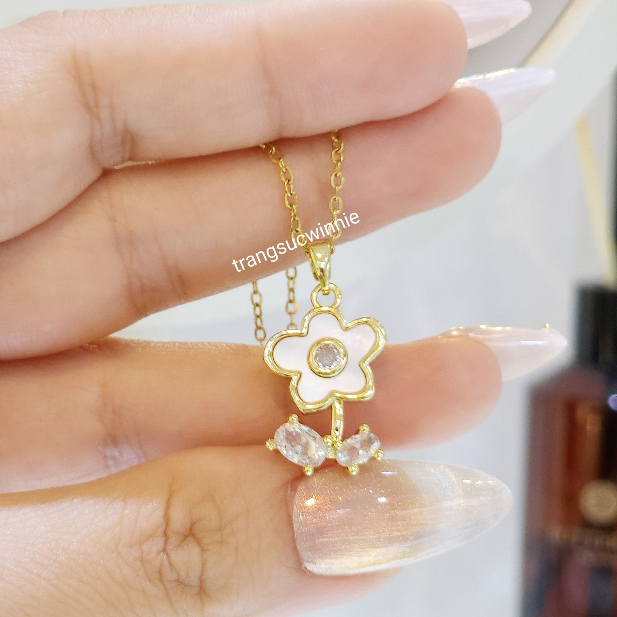  Dây chuyền titan Hoa thủy tiên 