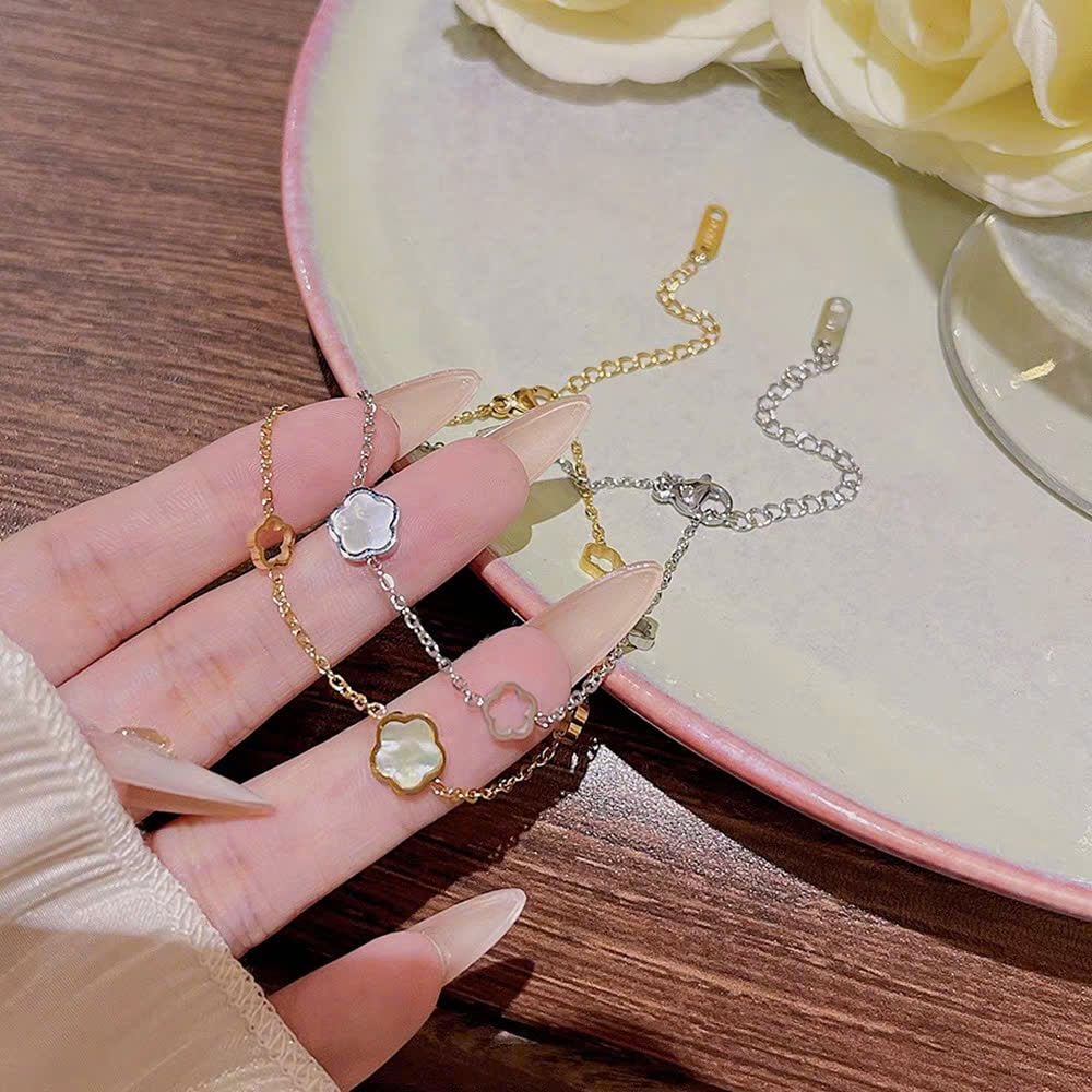  Lắc tay titan Hoa xà cừ 