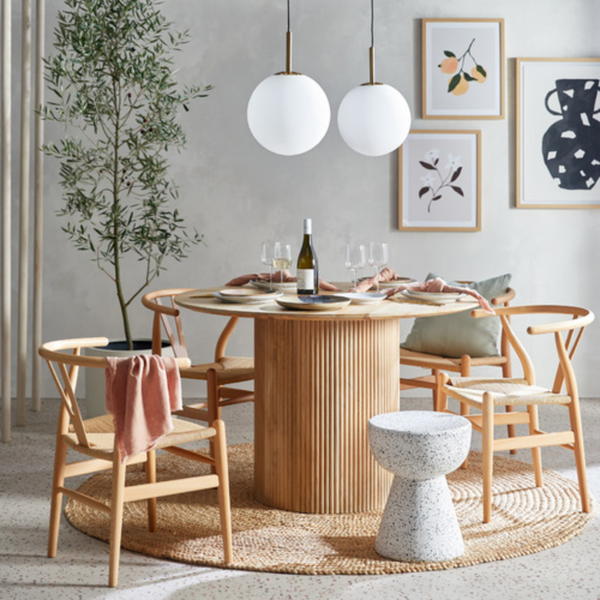 Bộ Bàn Ăn Tròn Chân Nan Palais 4 Ghế Wishbone đan dây