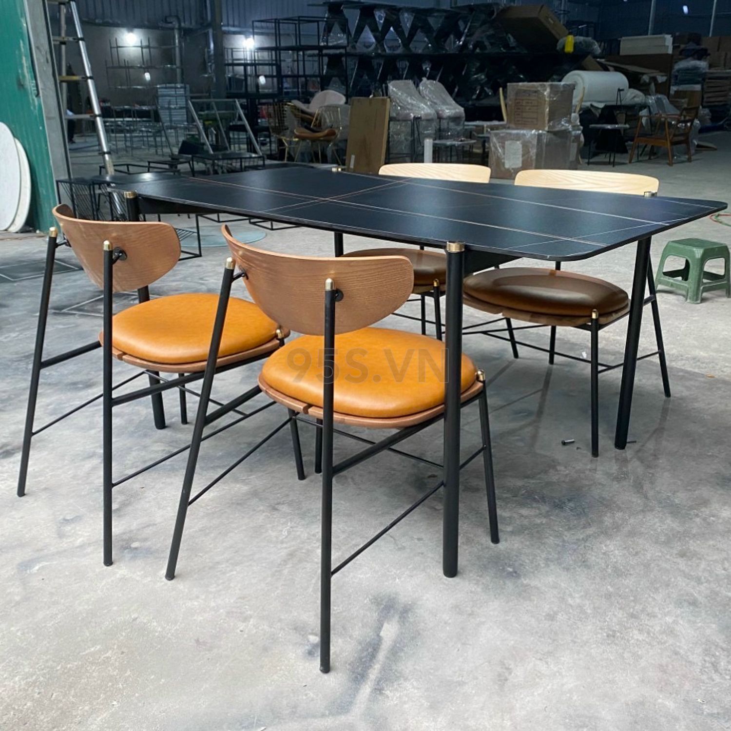 Bộ Bàn Ghế Ăn KINK
