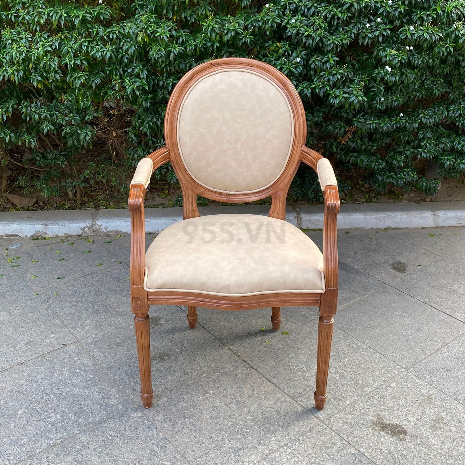 Ghế ăn LOUIS có tay vịn - Tân cổ điển