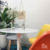 Bộ bàn tròn TULIP 4 ghế Eames nhựa chân gỗ HERMAN