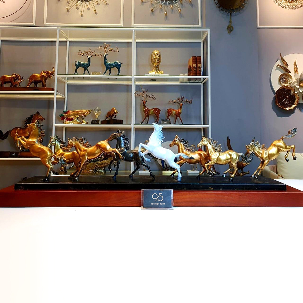 tượng-đồng-phong-thuỷ-bát-mã-truy-phong