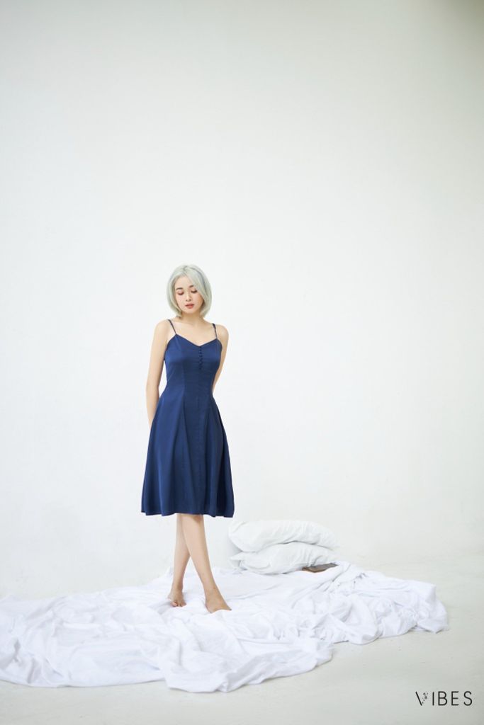 Váy ngủ lụa trơn Navy Lady Dress