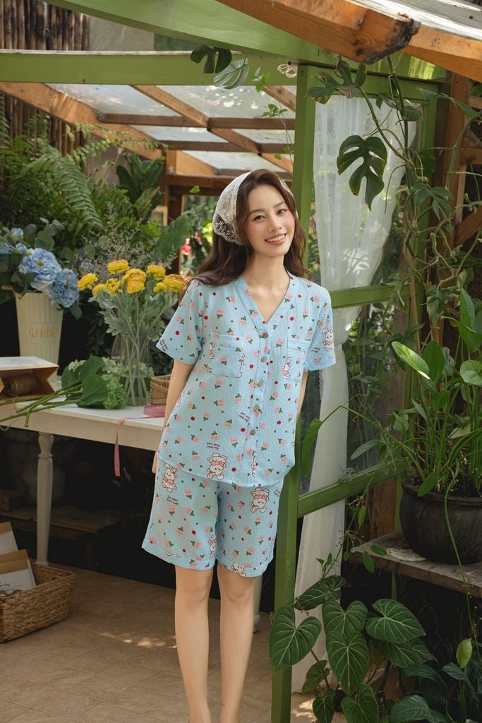 Pijama ngắn cổ V Vie Py Set in BB