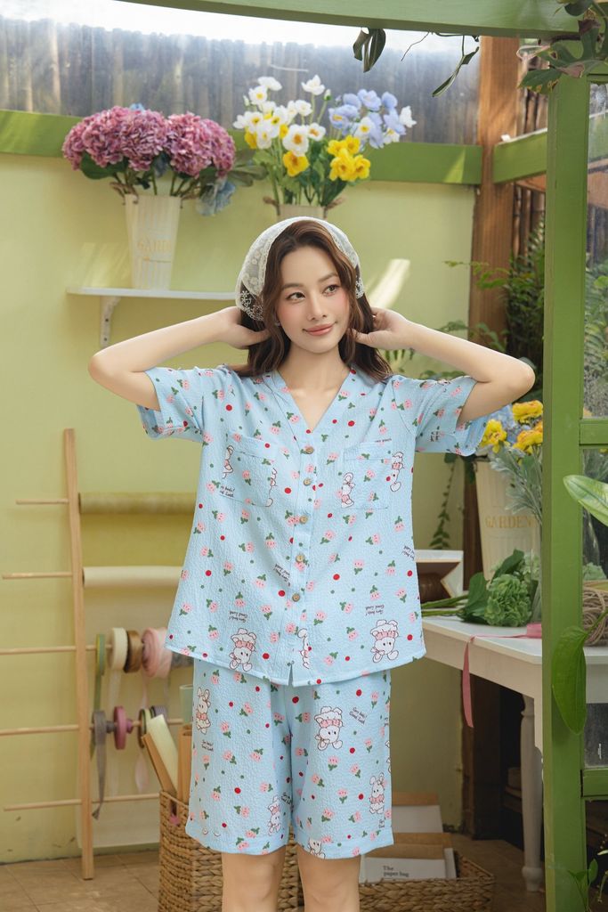 Pijama ngắn cổ V Vie Py Set in BB