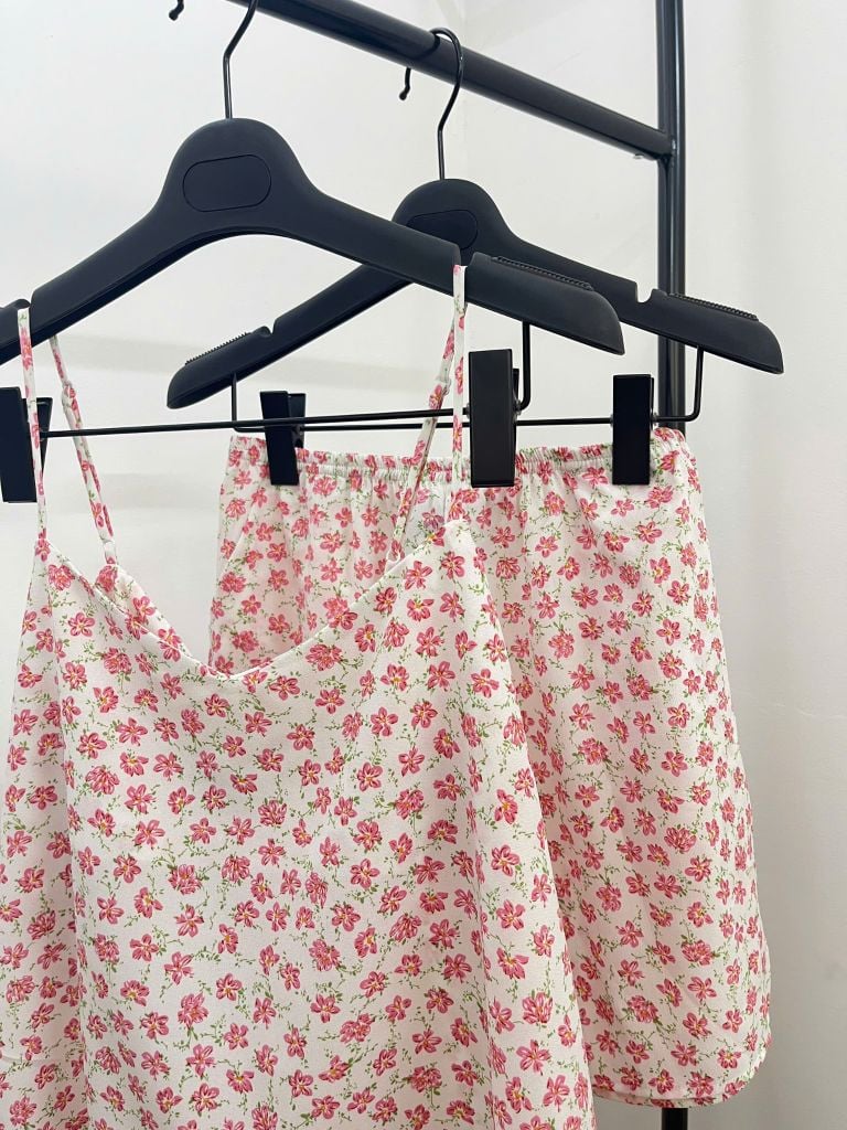 Đồ bộ 2 dây Floral Straps Set in Pink