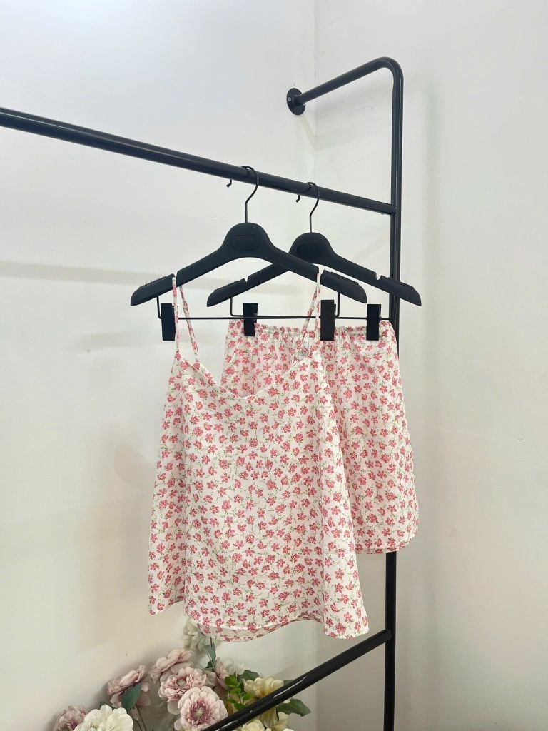 Đồ bộ 2 dây Floral Straps Set in Pink