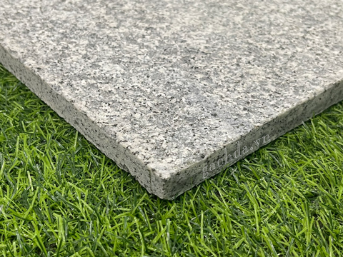 Đá lát sân vườn trắng bình định 30x60x2cm khò nhám