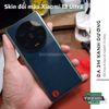 dan-skin-doi-mau-trang-tri-mat-lung-xiaomi-13-ultra