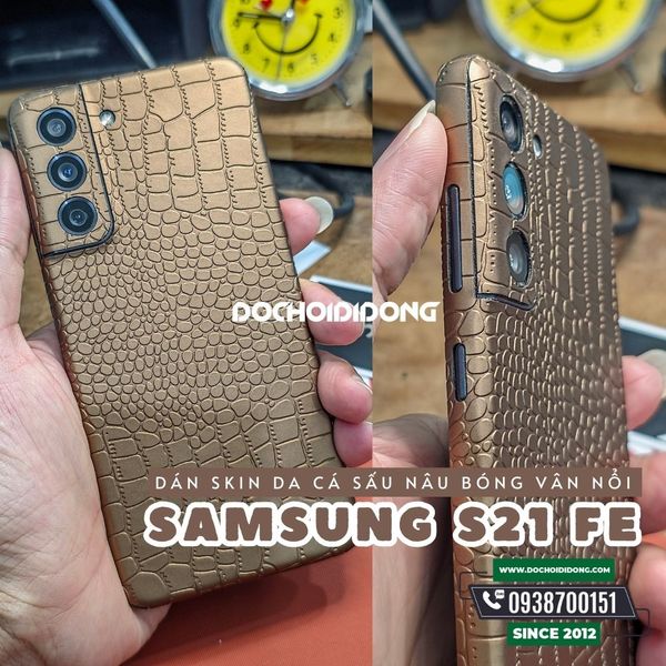 mieng-dan-skin-da-ca-sau-nau-bong-van-noi-khong-vien-mat-lung-samsung-galaxy-s21-fe