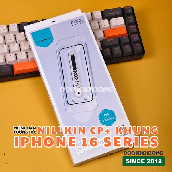 mieng-dan-cuong-luc-man-hinh-iphone-16-pro-max-plus-nillkin-cp-co-khung-tro-dan