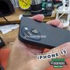mieng-dan-skin-nham-cho-mat-lung-iphone-13-mau-den-cao-cap-han-quoc