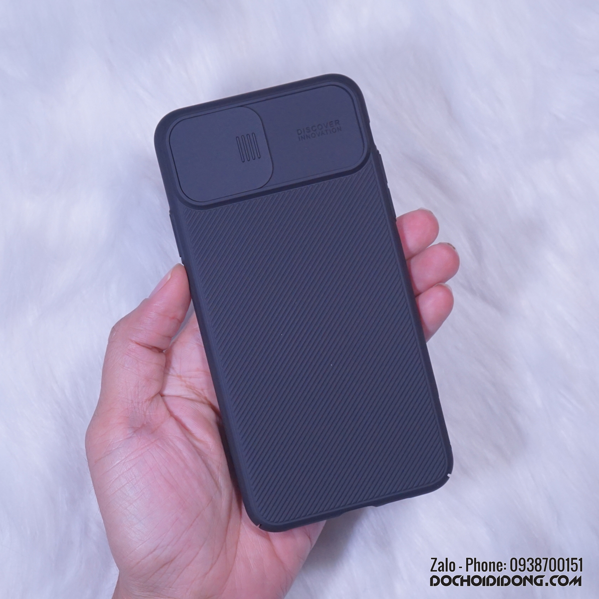Ốp lưng trượt che camera iPhone 11 Pro Max Nillkin