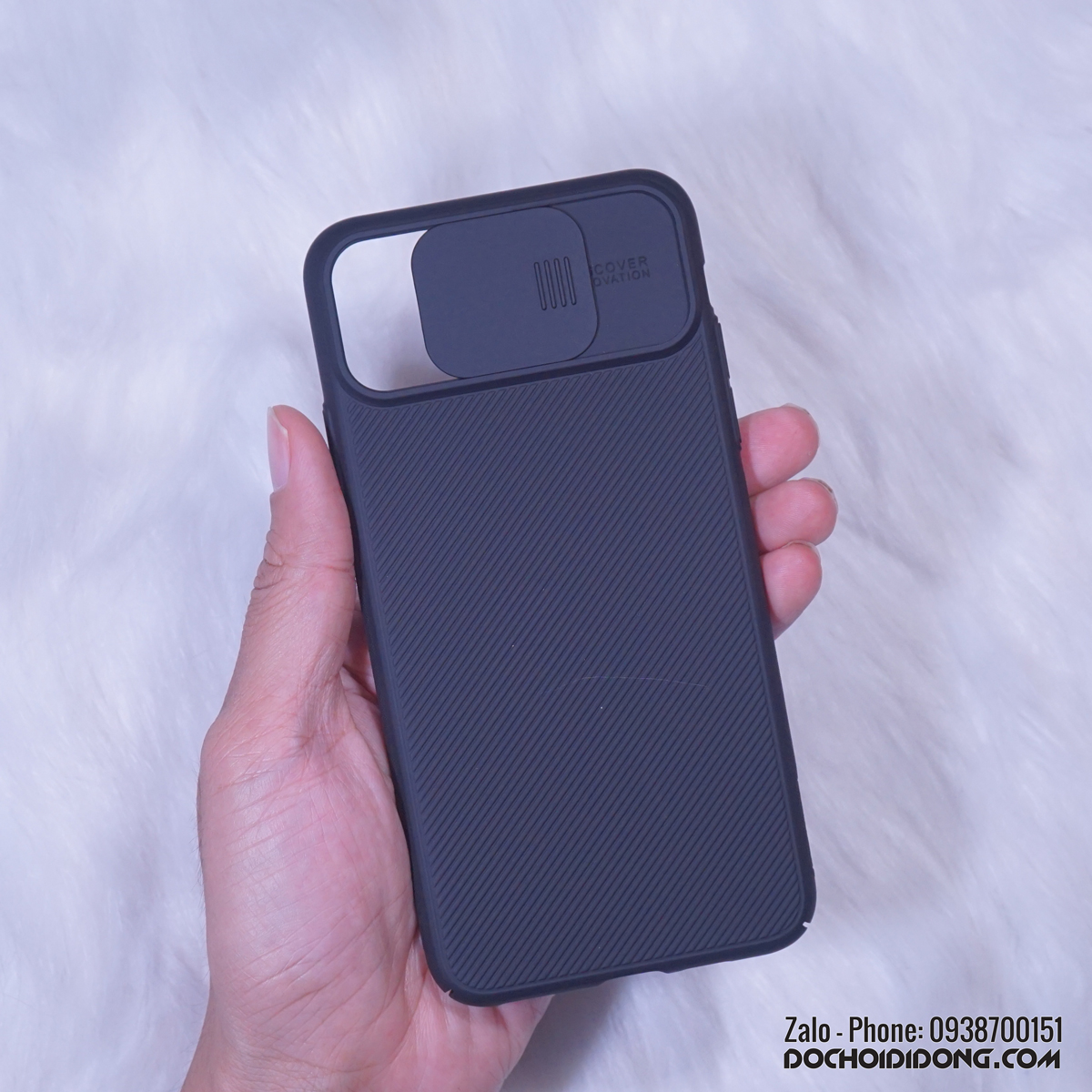 Ốp lưng trượt che camera iPhone 11 Pro Max Nillkin