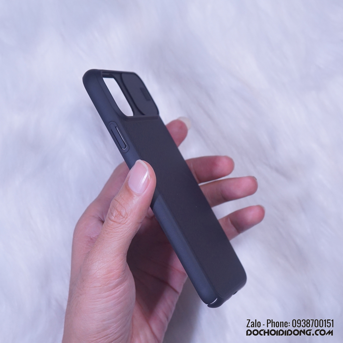 Ốp lưng trượt che camera iPhone 11 Pro Max Nillkin